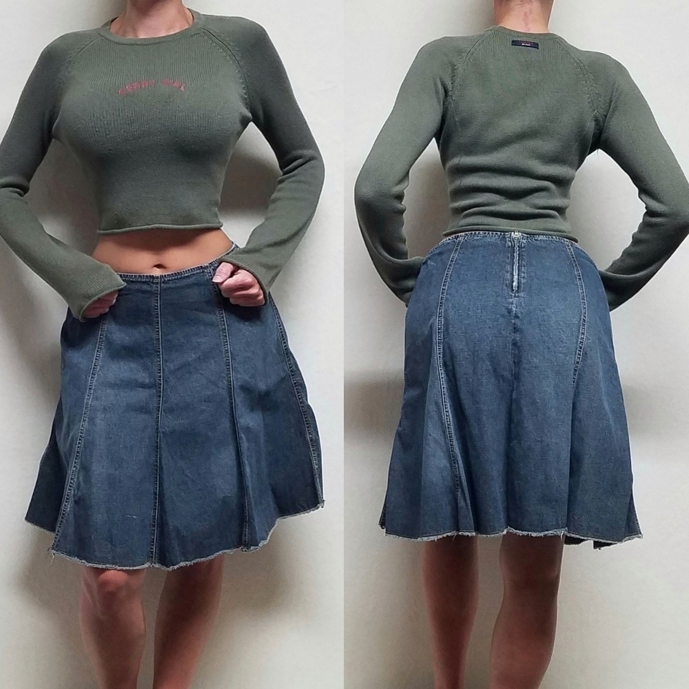Vintage Y2K Tommy Girl Spell Out Cropped Olive Green Long Sleeve Sweater Small